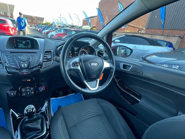 Used Ford Fiesta 2016 for sale - 75588609: Photo 25