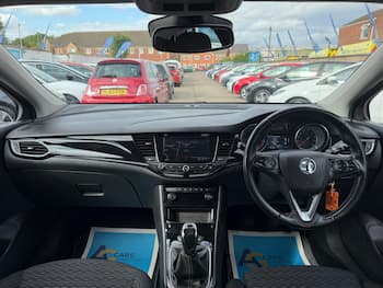 Used Vauxhall Astra 2018 for sale - 79565147: Photo