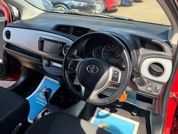 Used Toyota Yaris 2013 for sale - 79496155: Photo