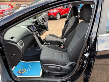 Used Hyundai i30 2016 for sale - 79337305: Photo