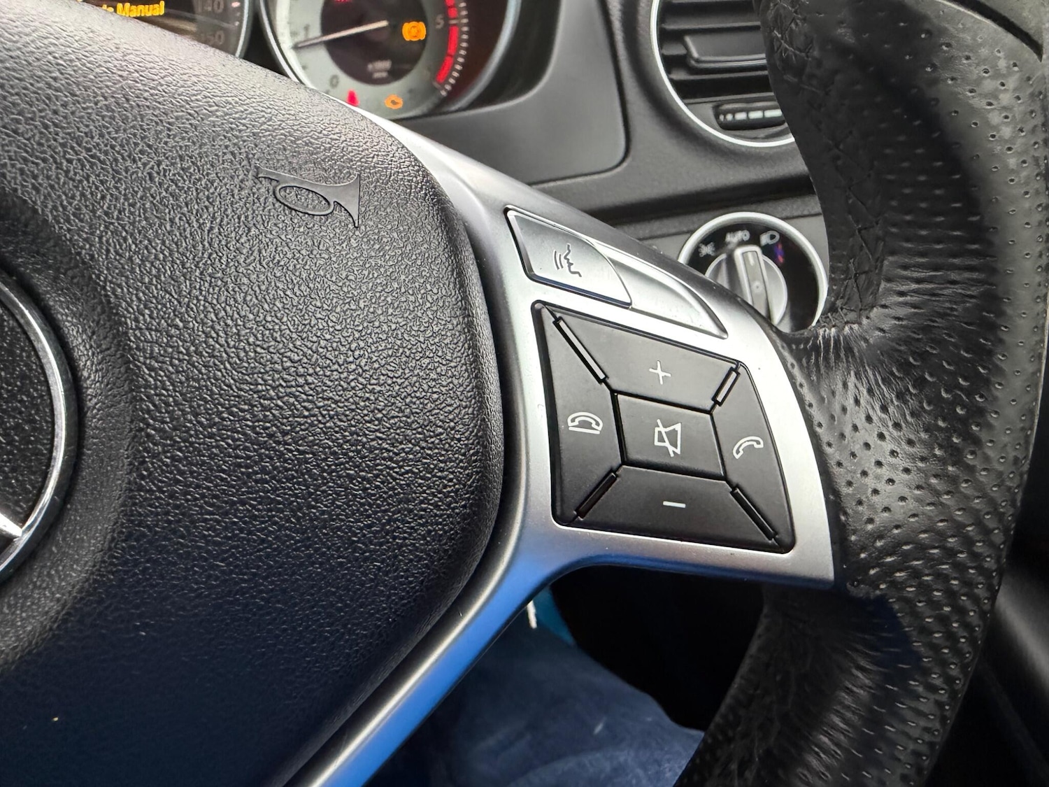 Used Mercedes-Benz C Class 2011 for sale - 77229560: Photo 24