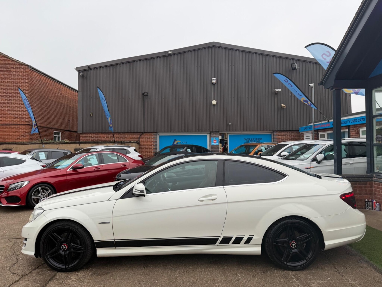 Used Mercedes-Benz C Class 2011 for sale - 77229560: Photo 43