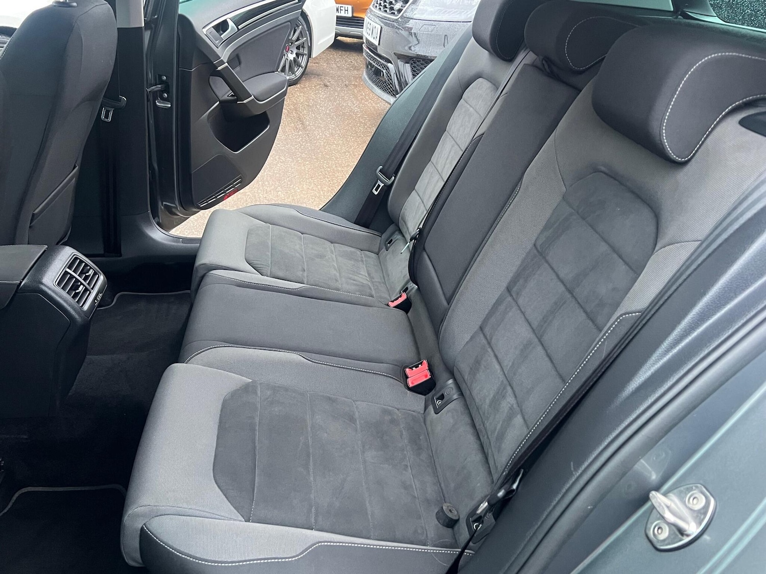 Used Volkswagen Golf for sale - 76701405: Photo 33