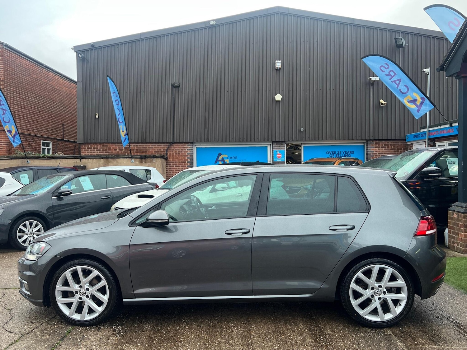 Used Volkswagen Golf for sale - 76701405: Photo 9