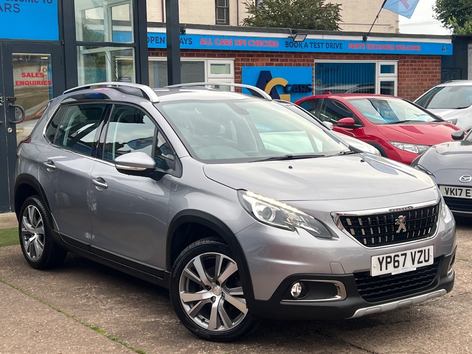 Used Peugeot 2008 2017 for sale - 76099237: Photo 1