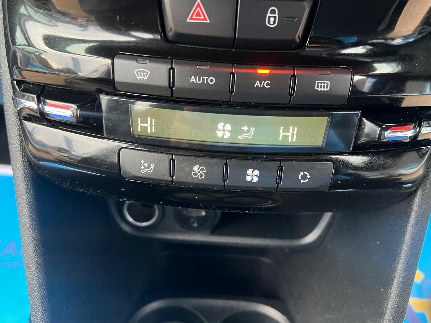 Used Peugeot 2008 2017 for sale - 76099237: Photo 24