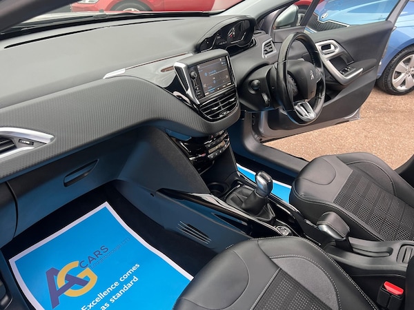 Used Peugeot 2008 2017 for sale - 76099237: Photo 33
