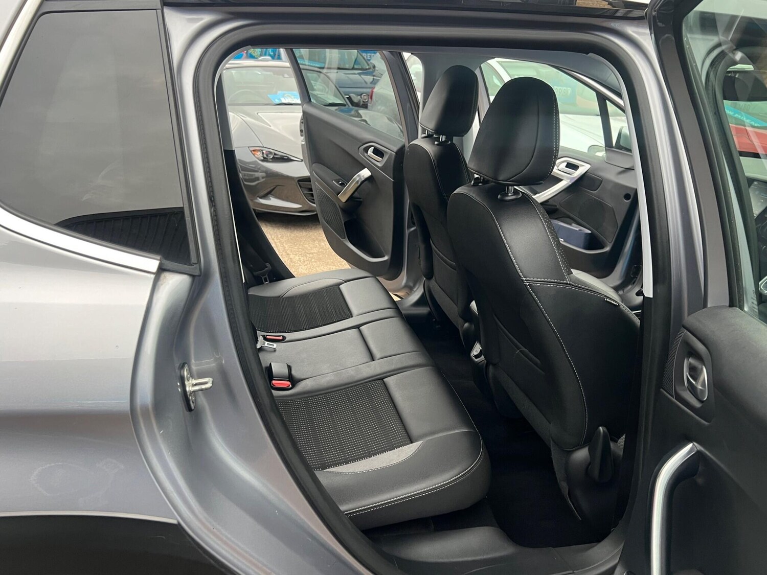 Used Peugeot 2008 2017 for sale - 76099237: Photo 34