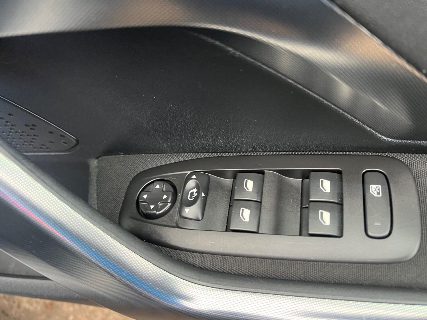 Used Peugeot 2008 2017 for sale - 76099237: Photo 36