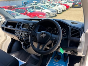 Used Volkswagen Transporter 2019 for sale - 78923083: Photo