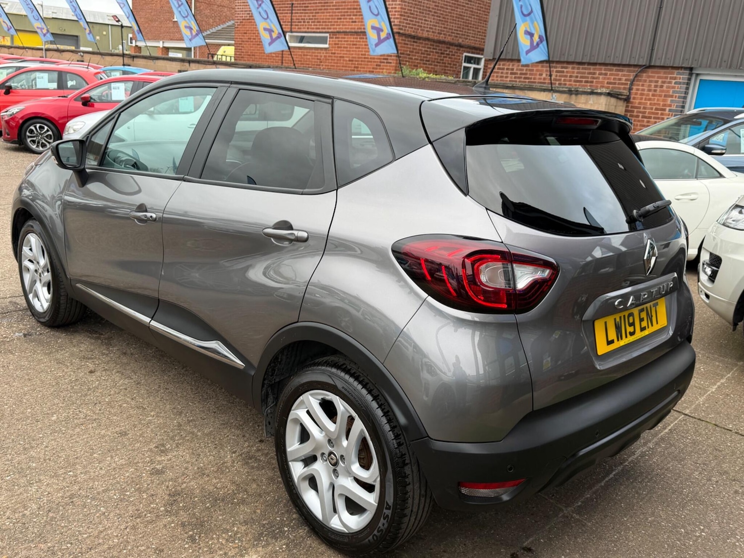 Used Renault Captur 2019 for sale - 78101357: Photo 11