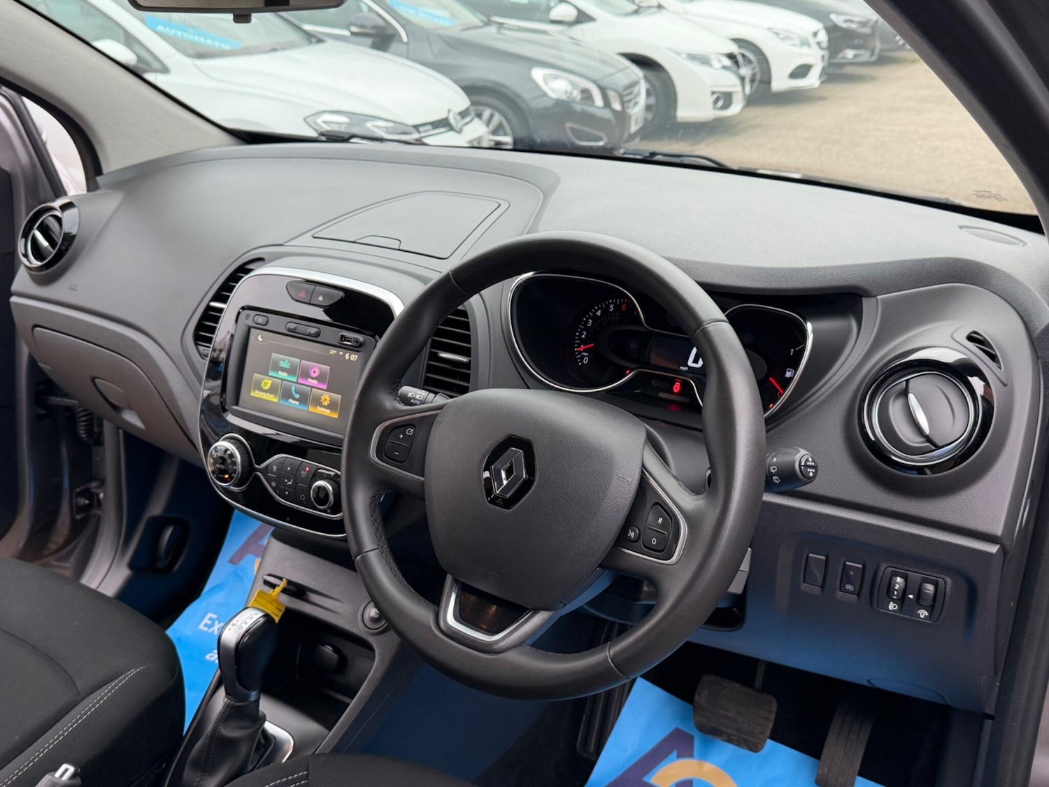 Used Renault Captur 2019 for sale - 78101357: Photo 3