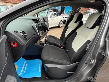 Used Renault Captur 2019 for sale - 78101357: Photo