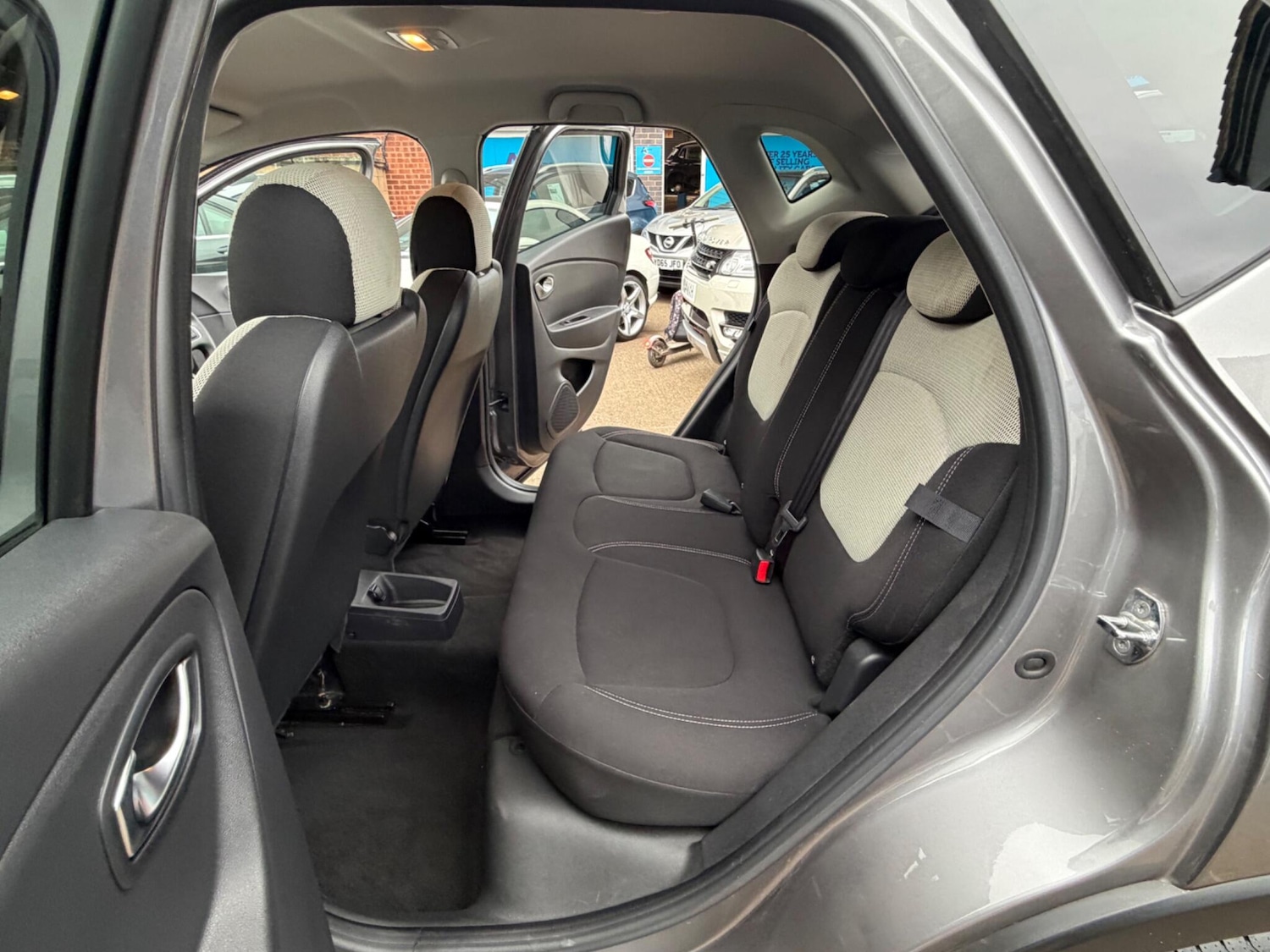 Used Renault Captur 2019 for sale - 78101357: Photo 5