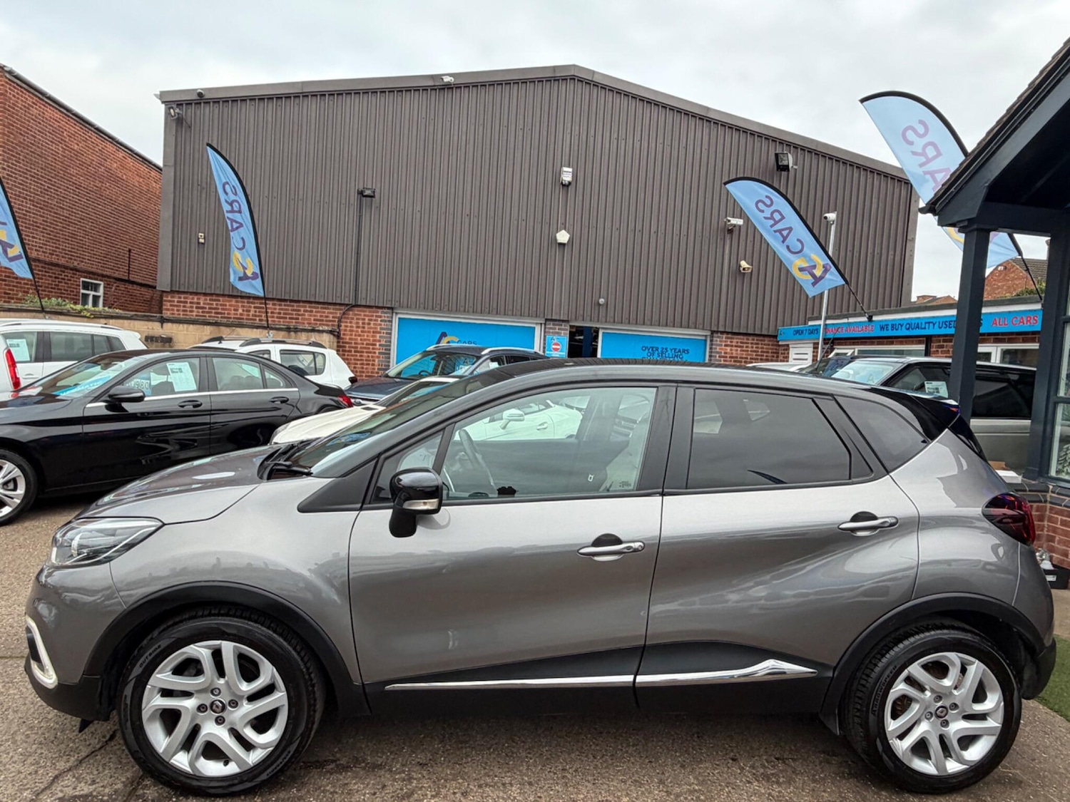 Used Renault Captur 2019 for sale - 78101357: Photo 9