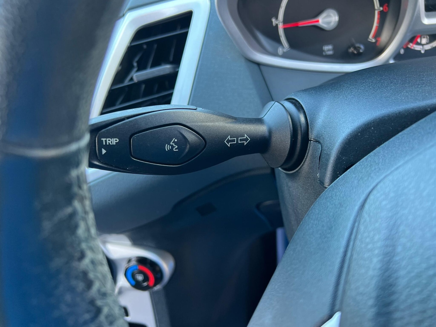 Used Ford Fiesta 2010 for sale - 76424835: Photo 27