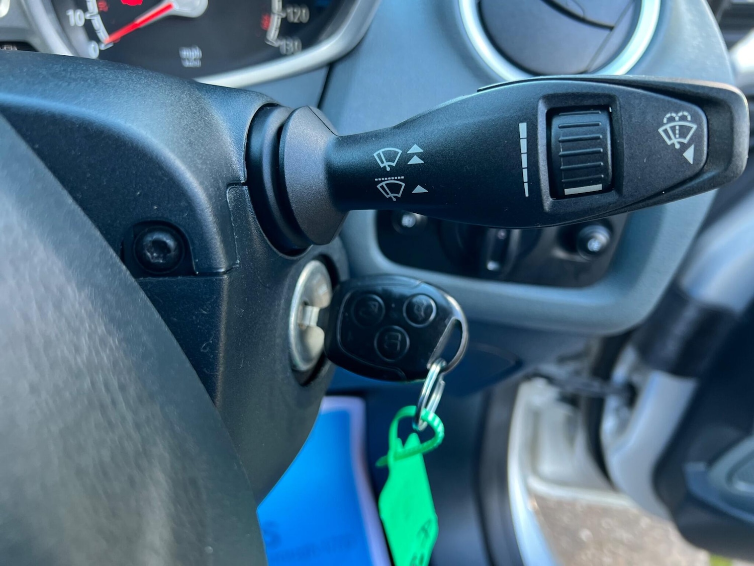 Used Ford Fiesta 2010 for sale - 76424835: Photo 28