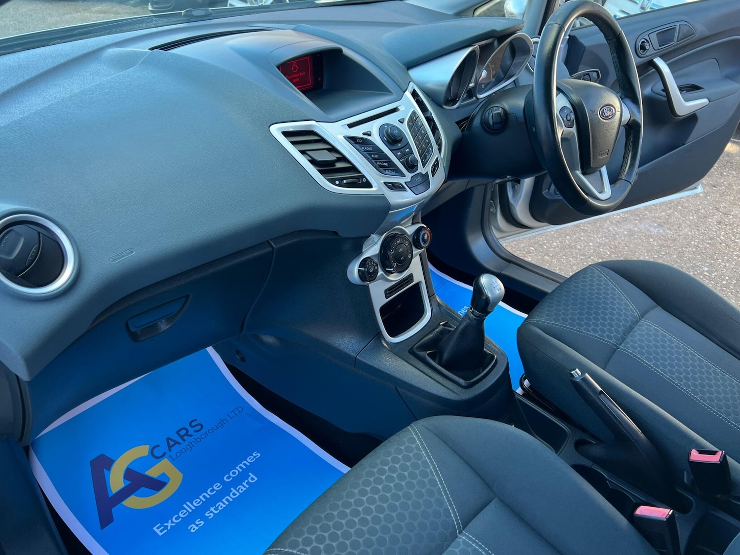 Used Ford Fiesta 2010 for sale - 76424835: Photo 32