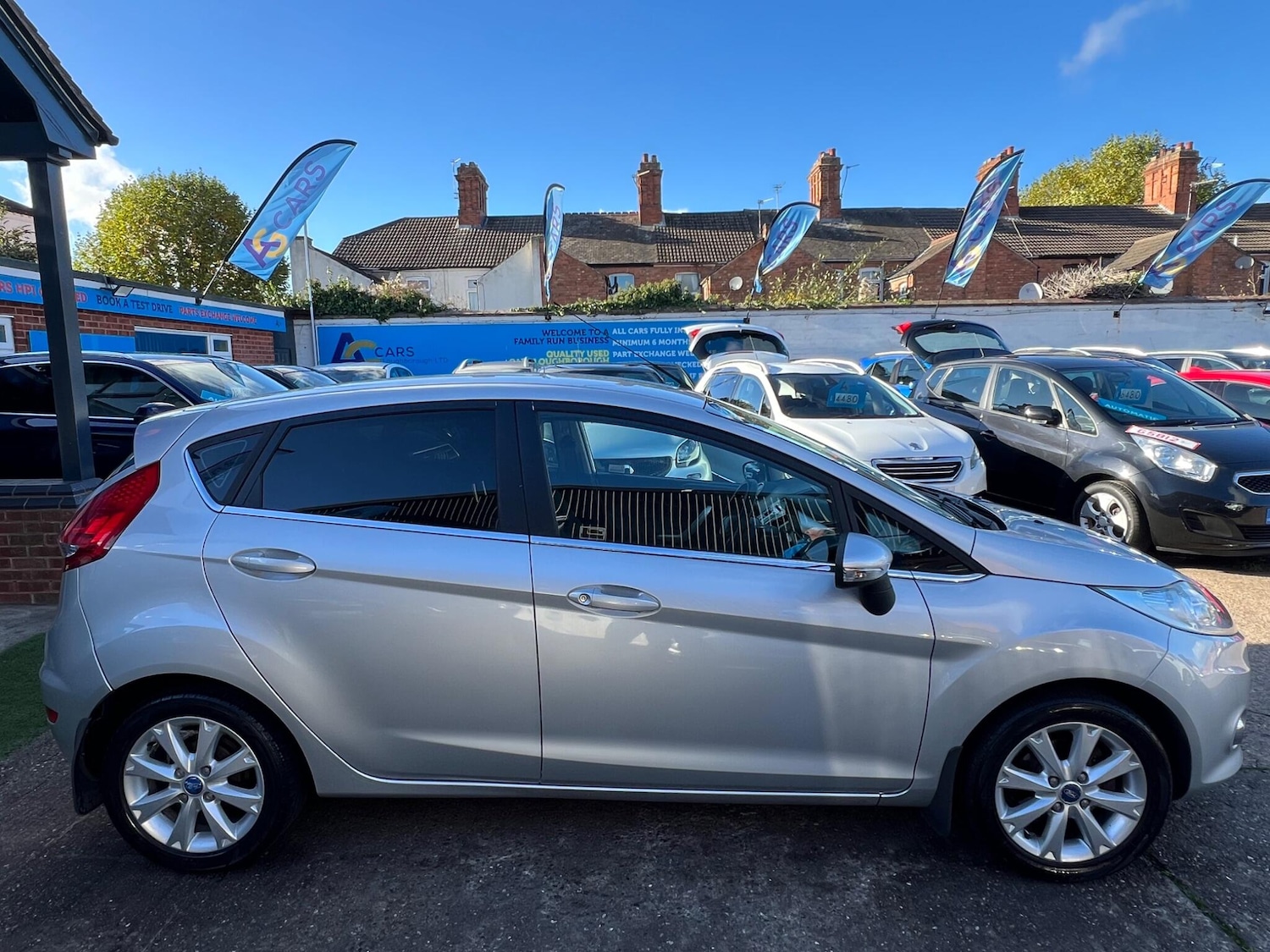 Used Ford Fiesta 2010 for sale - 76424835: Photo 36