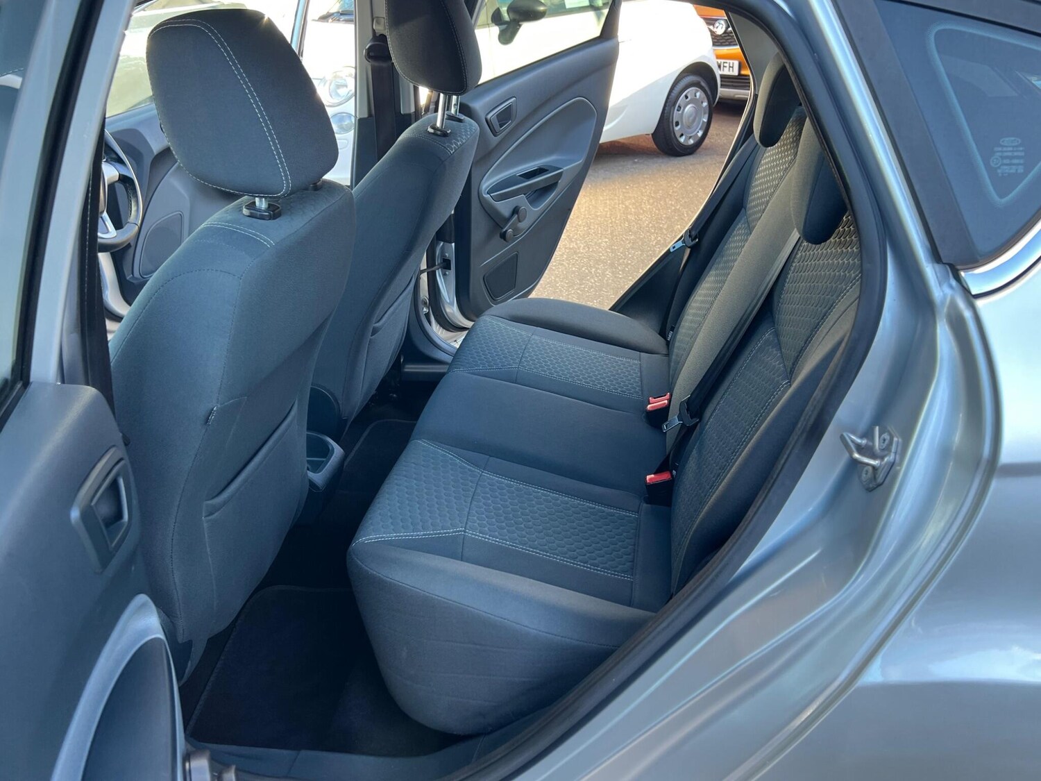 Used Ford Fiesta 2010 for sale - 76424835: Photo 5