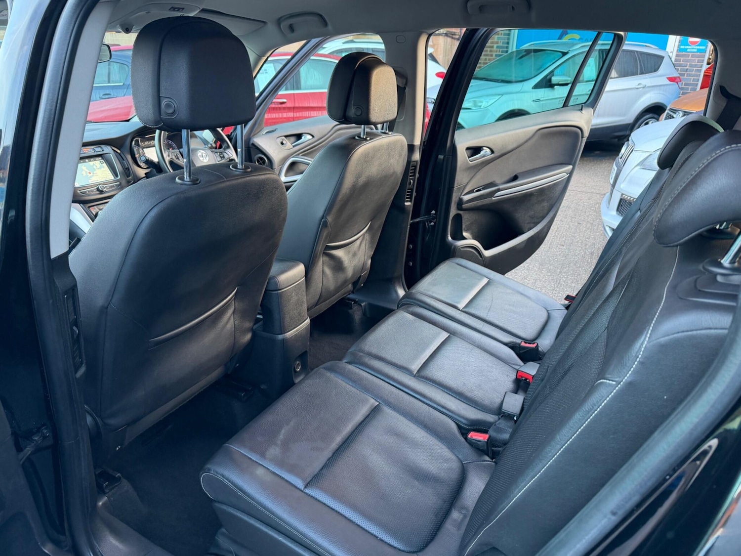 Used Vauxhall Zafira 2018 for sale - 77253788: Photo 38