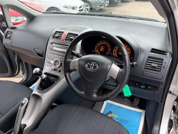 Used Toyota Auris 2009 for sale - 79680785: Photo