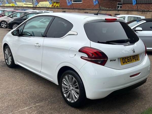 Used Peugeot 208 2015 for sale - 76259677: Photo 11