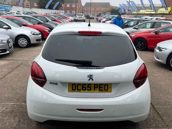 Used Peugeot 208 2015 for sale - 76259677: Photo 12