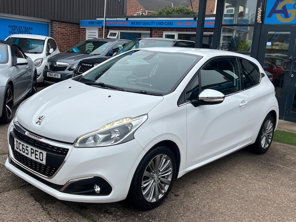 Used Peugeot 208 2015 for sale - 76259677: Photo 14