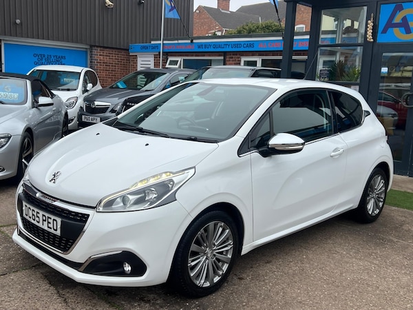 Used Peugeot 208 2015 for sale - 76259677: Photo 19