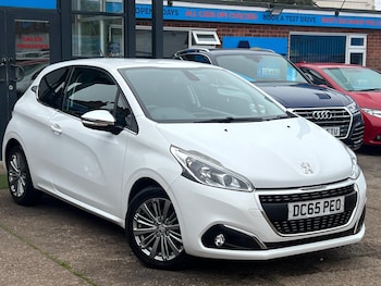 Peugeot - 208