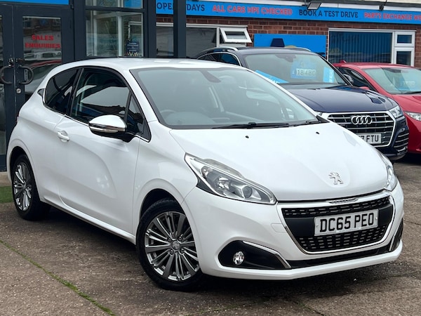 Used Peugeot 208 2015 for sale - 76259677: Photo 45