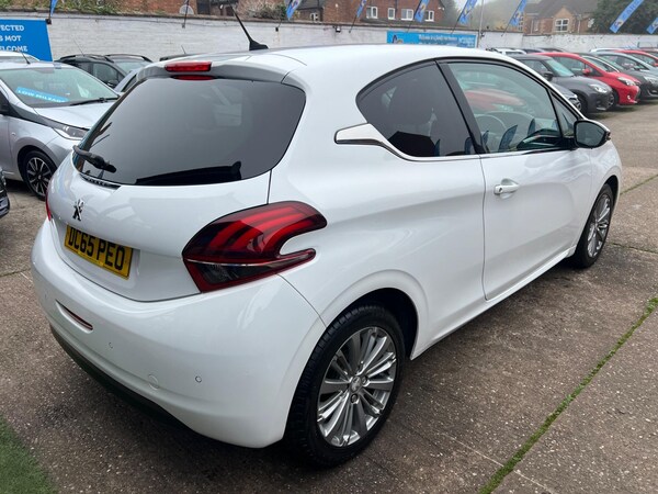 Used Peugeot 208 2015 for sale - 76259677: Photo 47