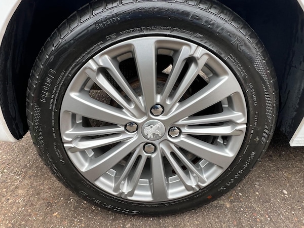 Used Peugeot 208 2015 for sale - 76259677: Photo 62