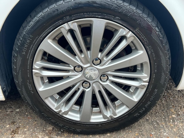 Used Peugeot 208 2015 for sale - 76259677: Photo 64