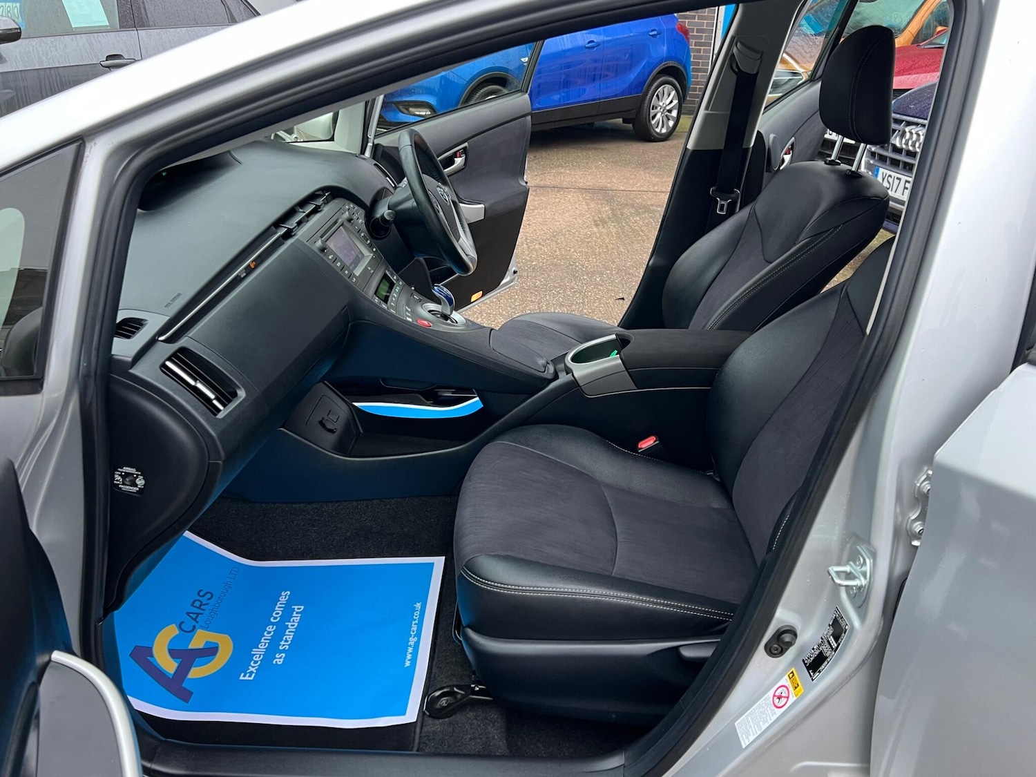 Used Toyota Prius 2014 for sale - 77074582: Photo 4