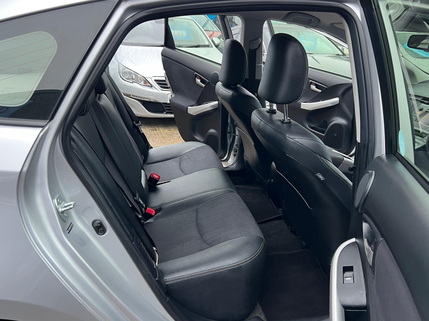 Used Toyota Prius 2014 for sale - 77074582: Photo 42