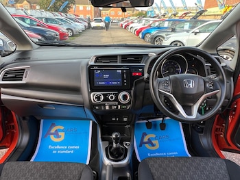 Used Honda Jazz 2017 for sale - 76422992: Photo