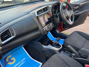 Used Honda Jazz 2017 for sale - 76422992: Photo