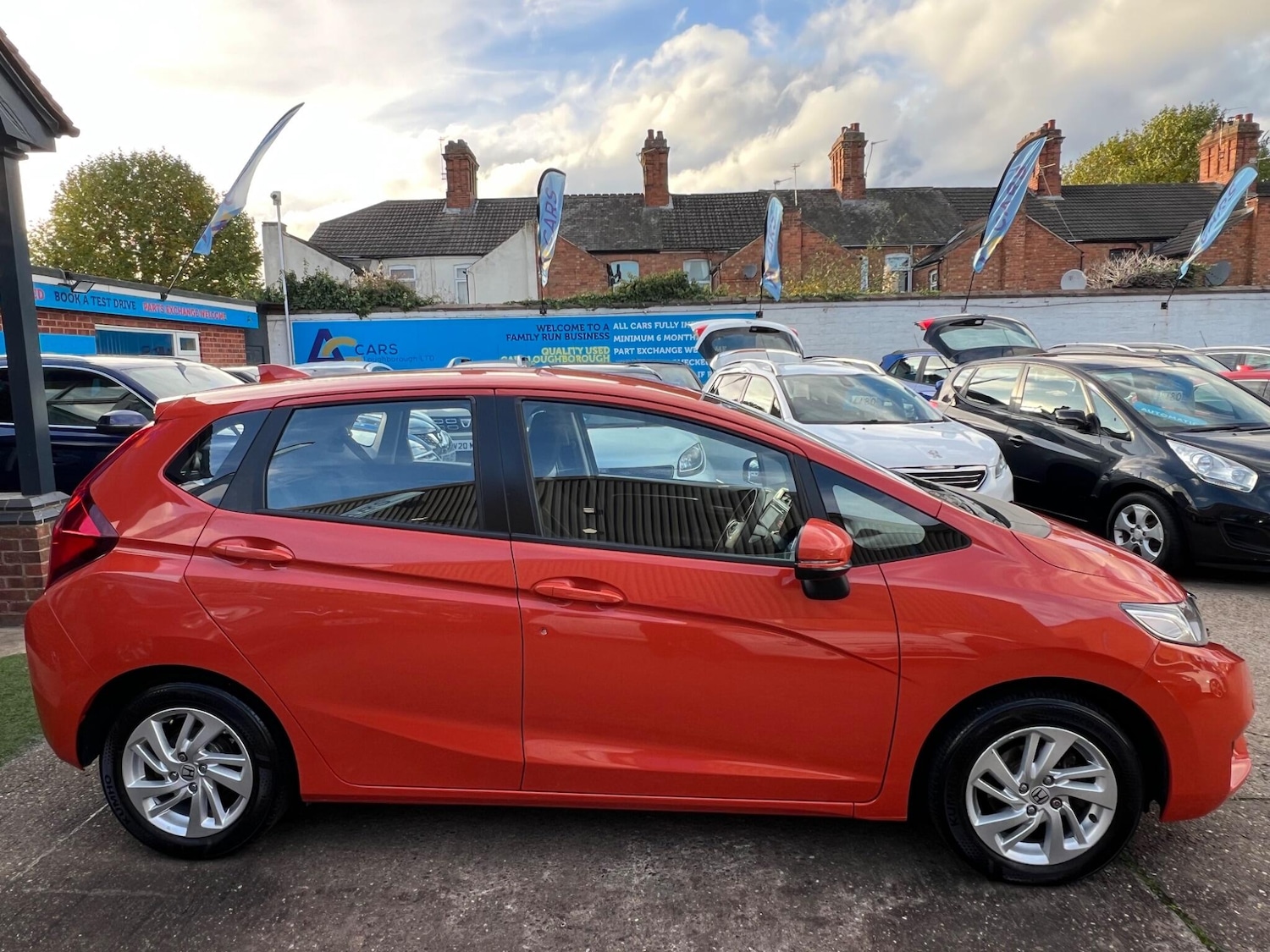 Used Honda Jazz 2017 for sale - 76422992: Photo 8