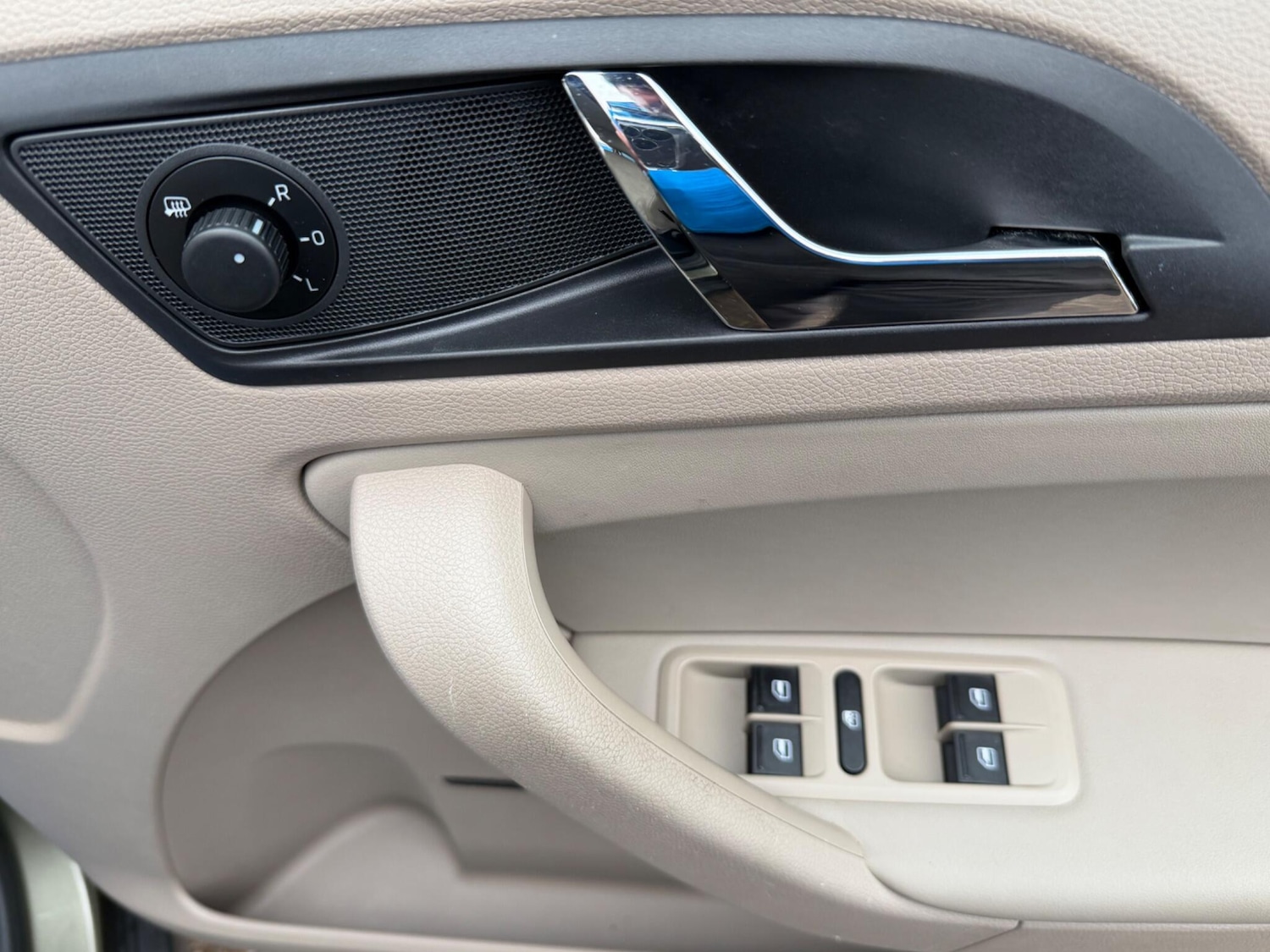 Used Skoda Yeti 2015 for sale - 77120451: Photo 32