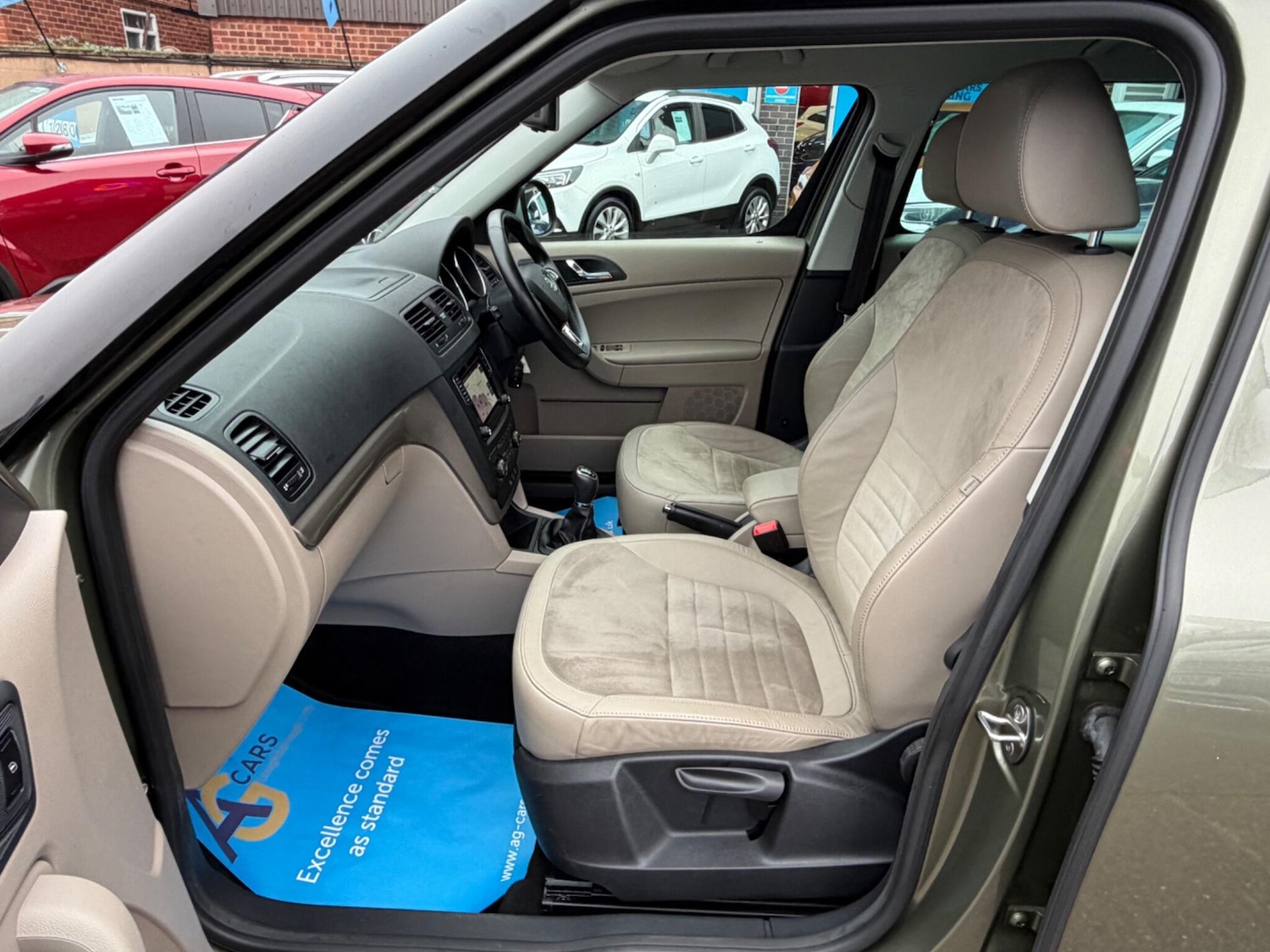 Used Skoda Yeti 2015 for sale - 77120451: Photo 37