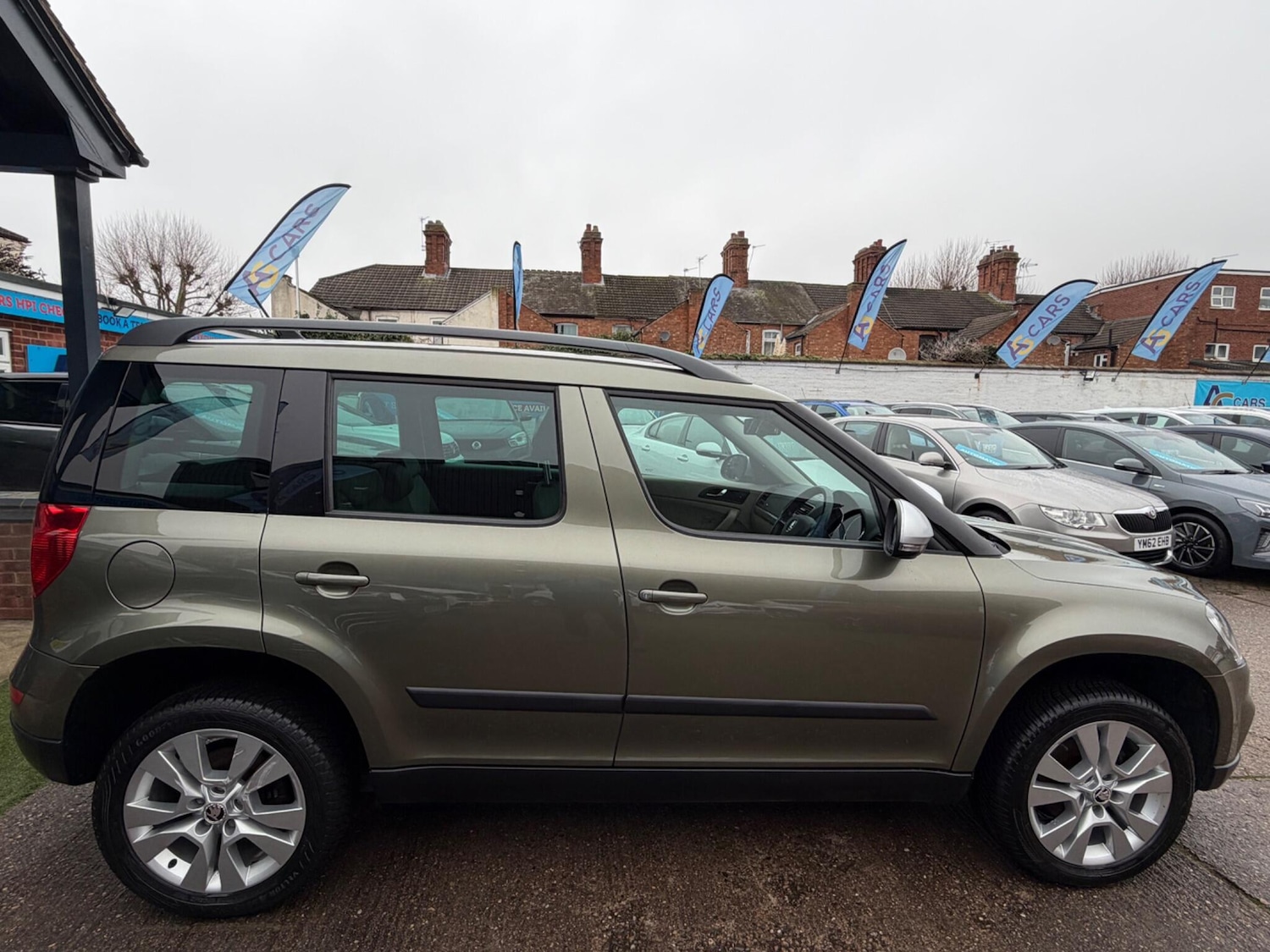 Used Skoda Yeti 2015 for sale - 77120451: Photo 42
