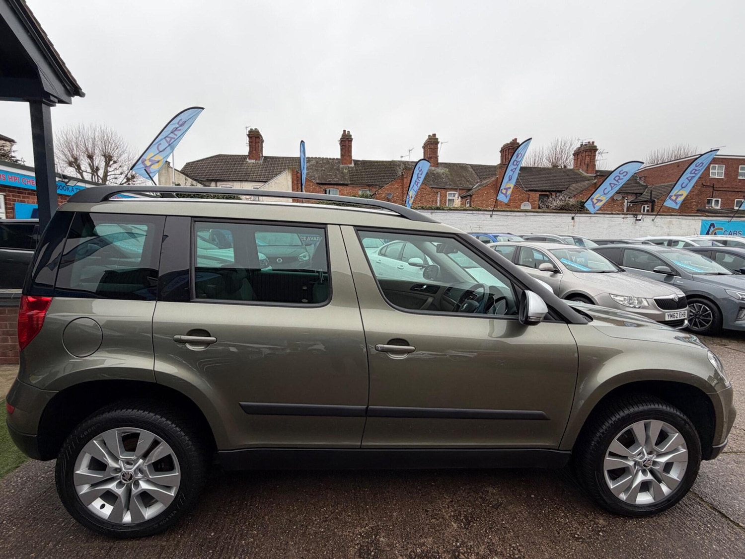Used Skoda Yeti 2015 for sale - 77120451: Photo 7