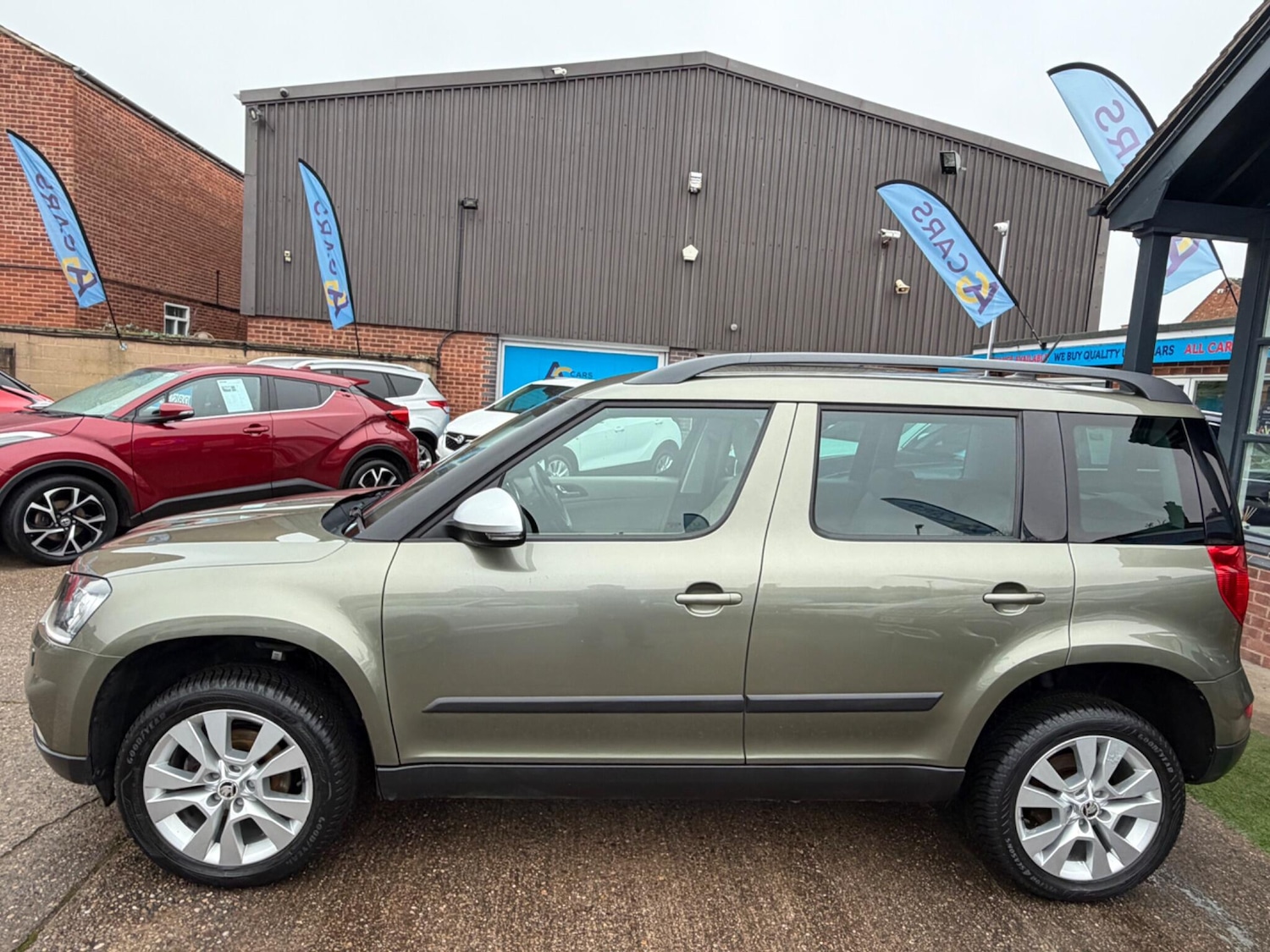 Used Skoda Yeti 2015 for sale - 77120451: Photo 8