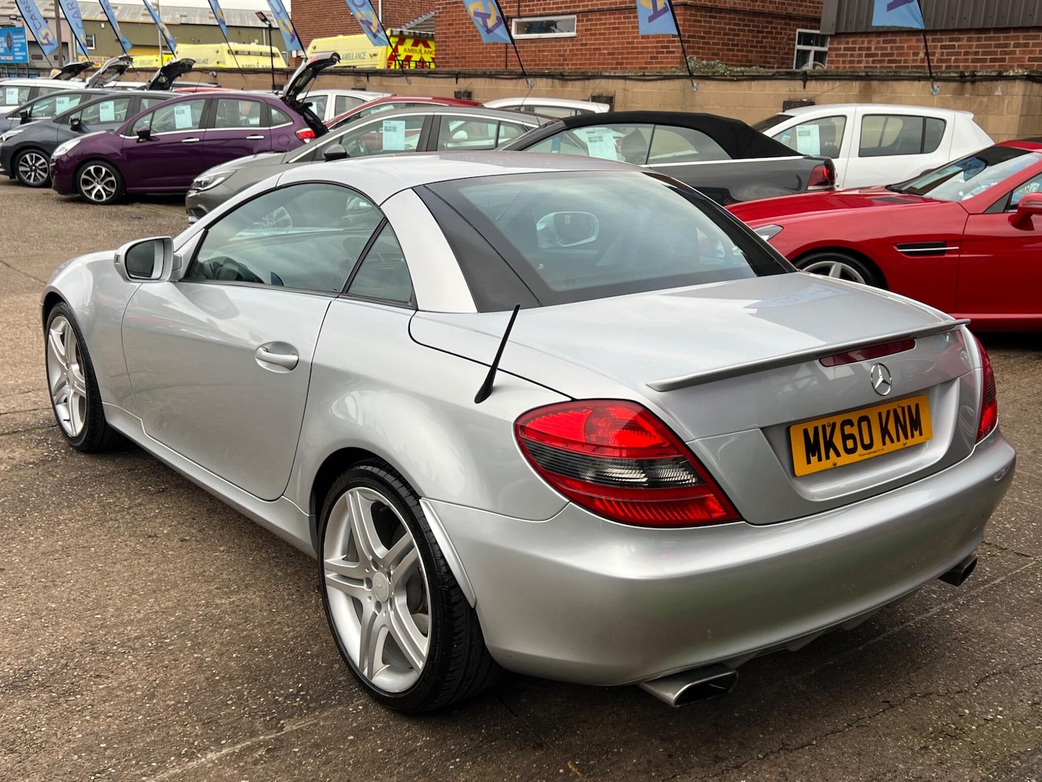 Used Mercedes-Benz SLK 2010 for sale - 76994493: Photo 10
