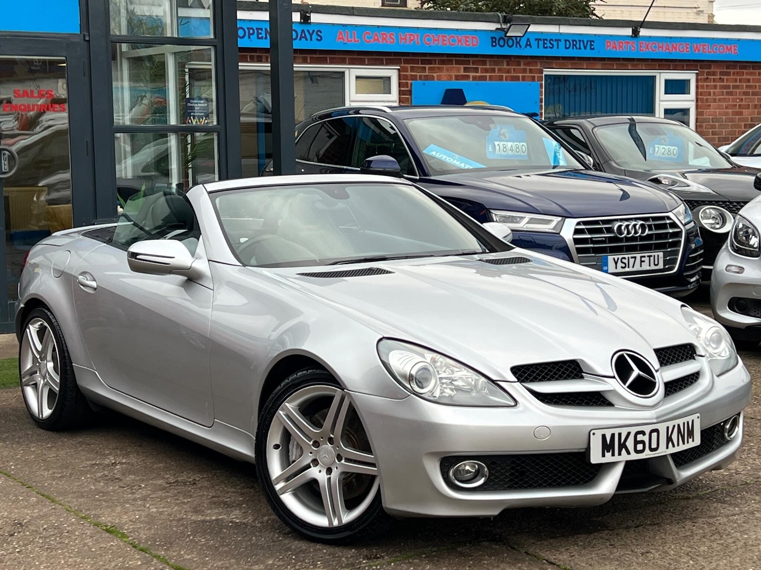 Used Mercedes-Benz SLK 2010 for sale - 76994493: Photo 17