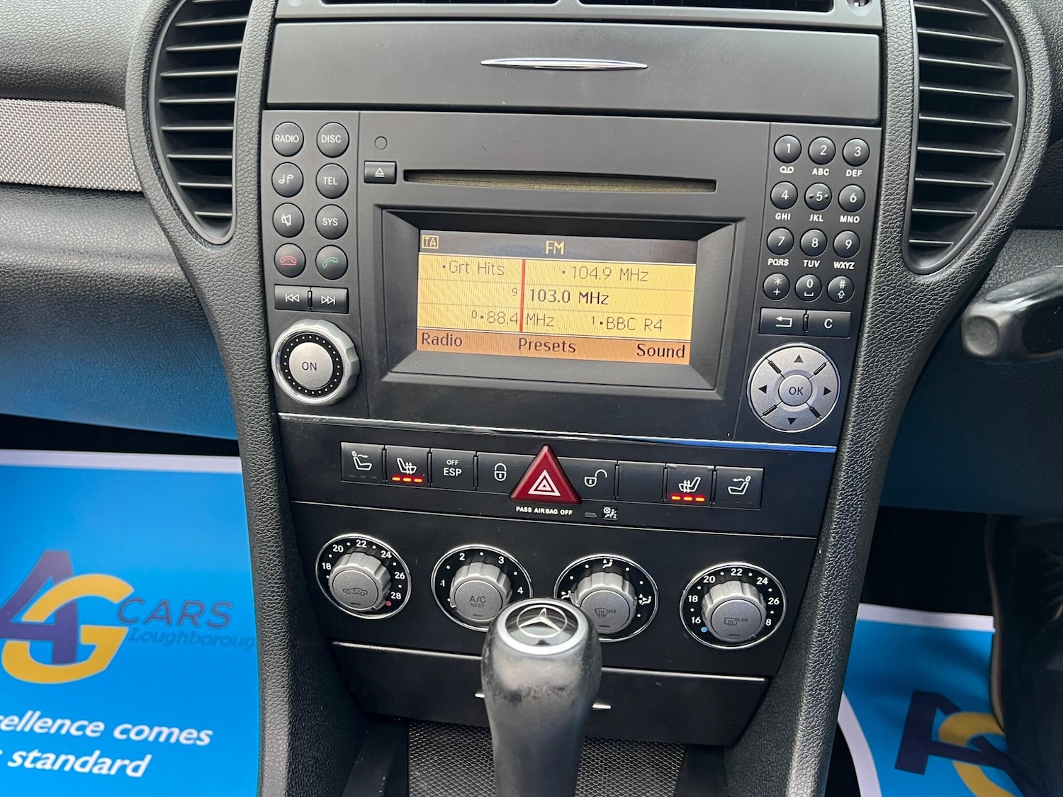 Used Mercedes-Benz SLK 2010 for sale - 76994493: Photo 21