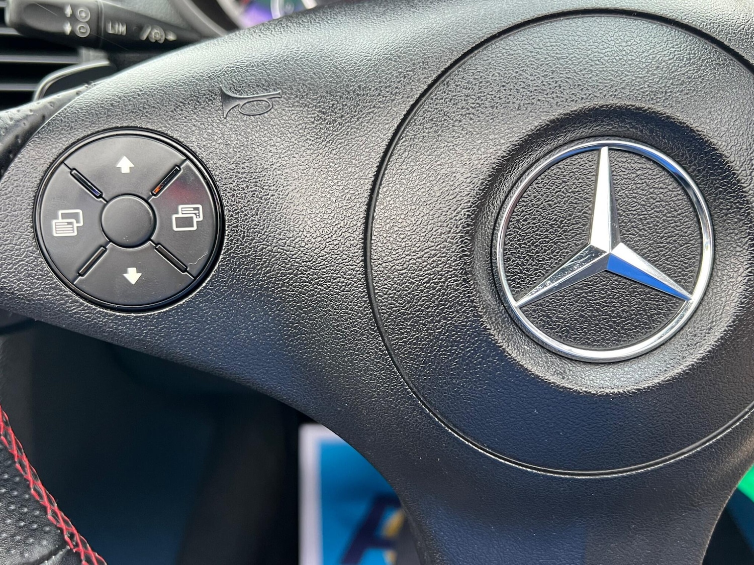 Used Mercedes-Benz SLK 2010 for sale - 76994493: Photo 22