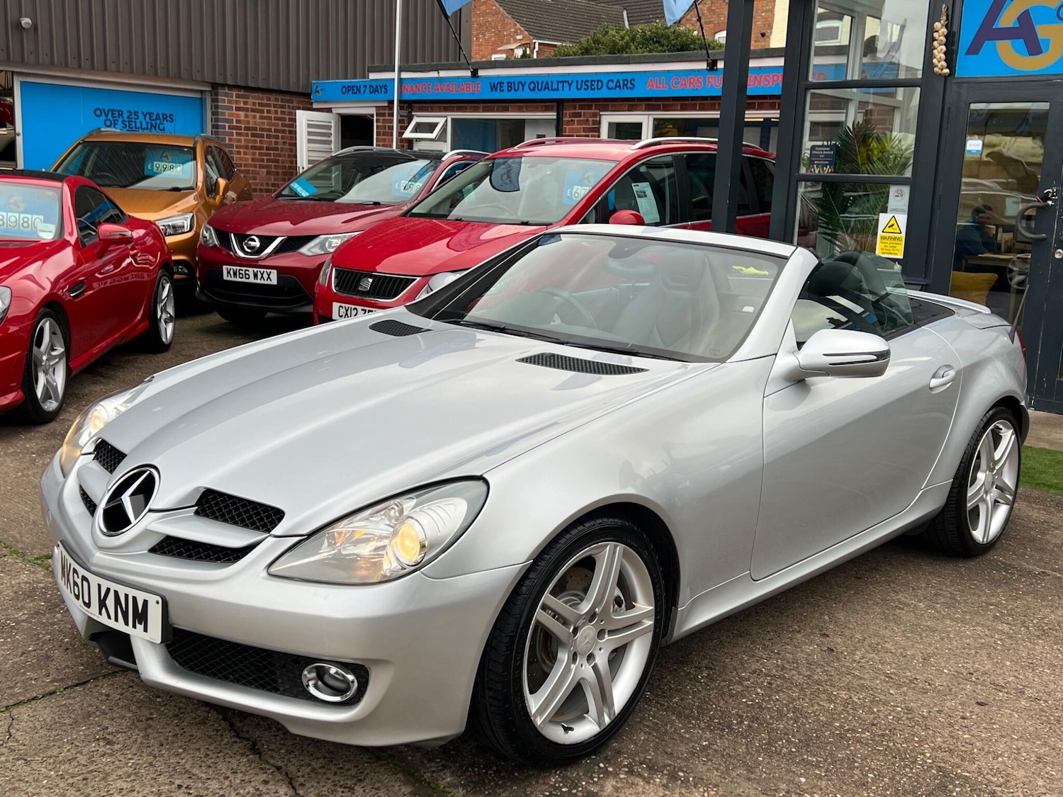 Used Mercedes-Benz SLK 2010 for sale - 76994493: Photo 32
